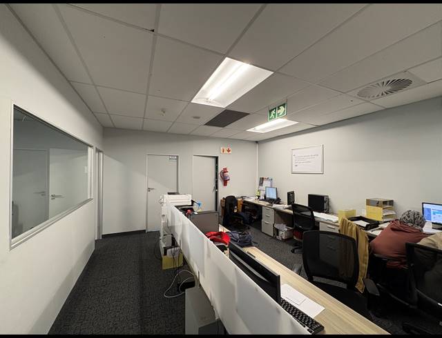 401M² OFFICE TO LET IN FORESHORE